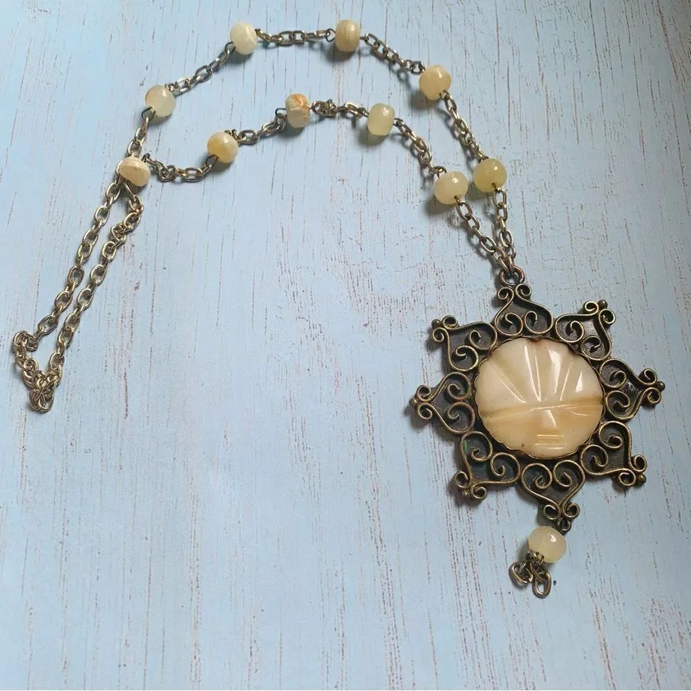 Gold Carved Agate Exotic Pendant‎ Bead Station Necklace
